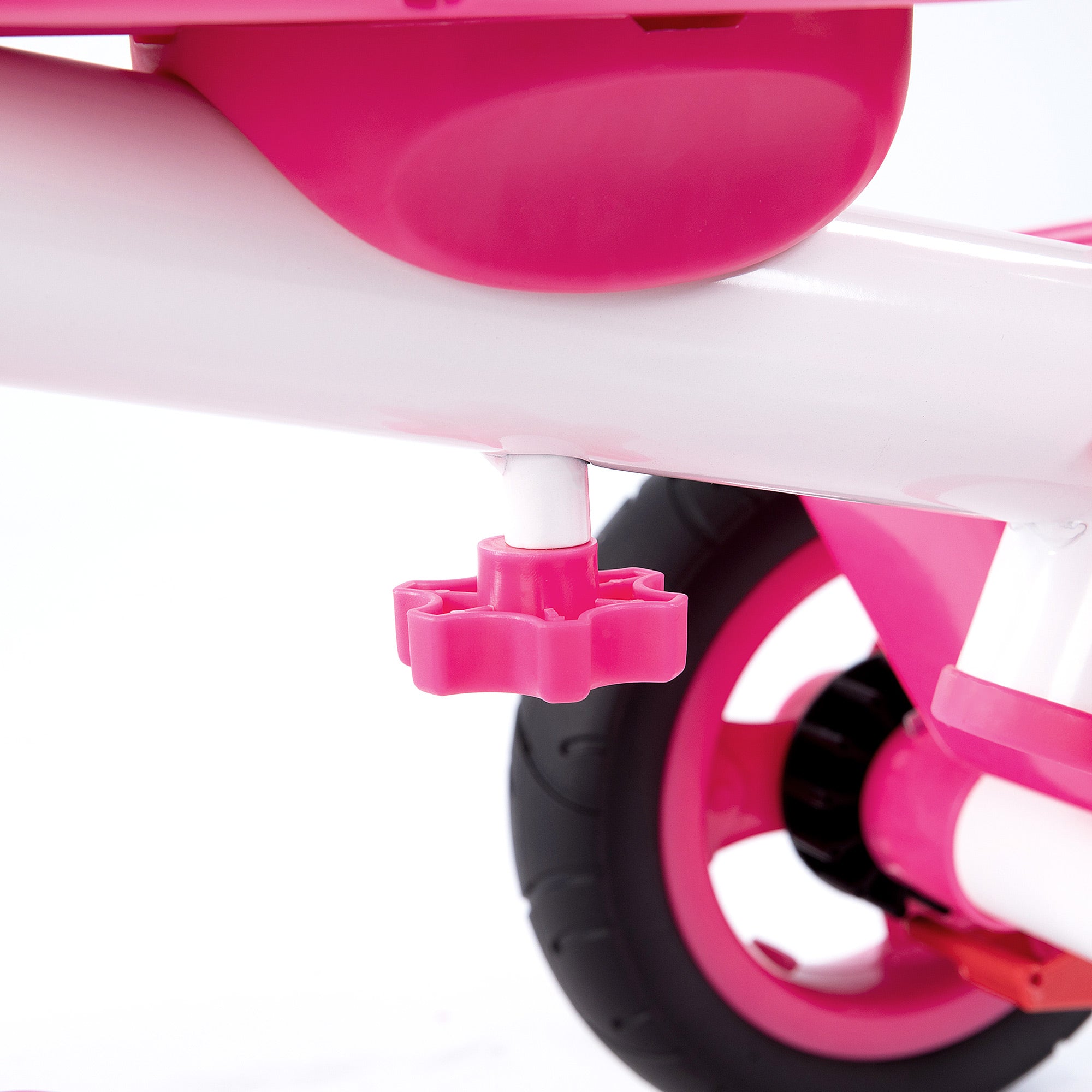 Adjustment knob for seat and frame on JMMD B31 toddler tricycle